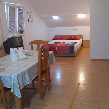 Apartment Hari 3